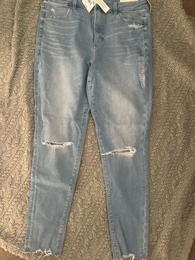 American Eagle Outfitters Light Blue Distressed High Rise Skinny Jeans